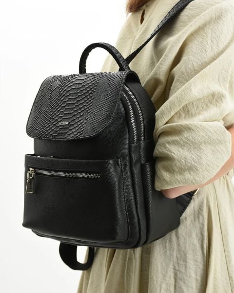 Çok Bölmeli Kadın Yılan Siyah Sırt Çantası